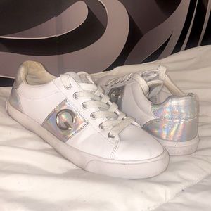 White Guess Sneakers for WMN. Size 6. $25